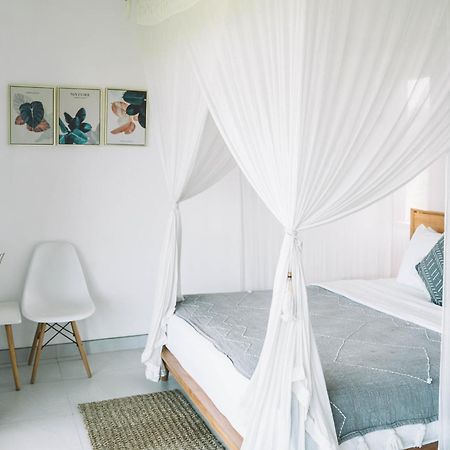 Three Palms Surf & Stay Medewi Airsatang Eksteriør bilde